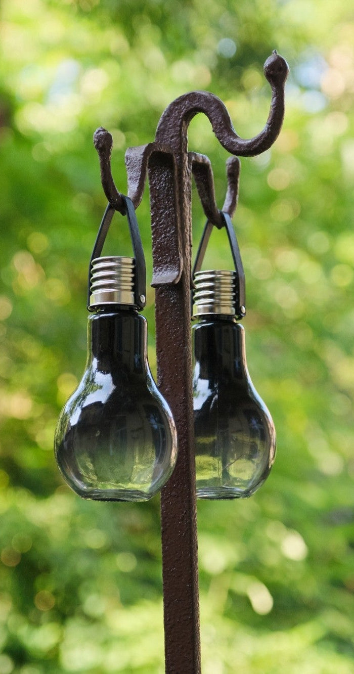 Ersatzteile und Zubehör für Lichterketten – Ersatzbirnen und Zubehörteile für dekorative Außenbeleuchtung im Garten.