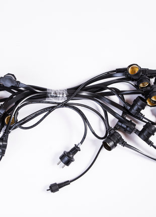 Flachkabel 10M mit 20 Fassungen E27, Schwarzes Kabel, Verbindbar max. 1000W, für Außen