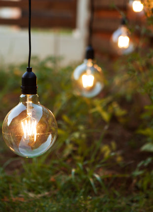 Lichterkette 15M Mit Pendellänge 1M und 15 LED-Lampen E27, 6W, Verbindbar 100M, für Außen