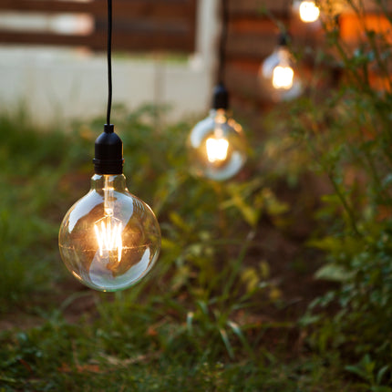 Lichterkette 15M Mit Pendellänge 1M und 15 LED-Lampen E27, 6W, Verbindbar 100M, für Außen