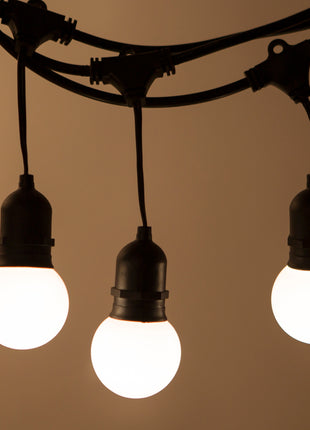 Lichterkette mit Pendel 10M mit 20 Mattweiß Lampen-LEDs, E27 2.4W, Schwarzes Kabel, Neutral-Warm Licht, Verbindbar 400M, für Außen