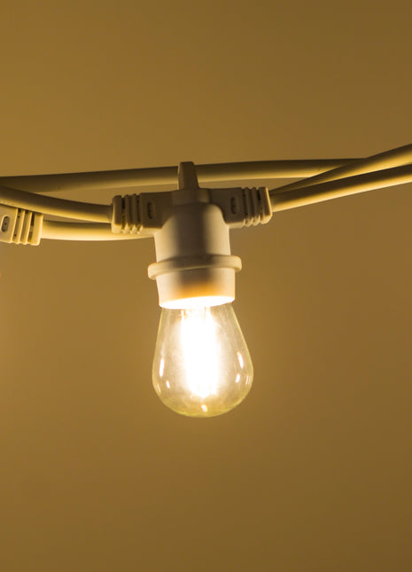 Lichterkette 5M mit 10 Klar Birnen-LEDs, E27 4W, Weißes Kabel, Warm Licht, Verbindbar 250M, für Außen