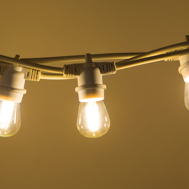 Lichterkette 5M mit 10 Klar Birnen-LEDs, E27 4W, Weißes Kabel, Warm Licht, Verbindbar 250M, für Außen