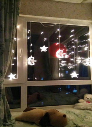 Lichtervorhang 2,5M mit 12 Hängelichter Mond und Sterne mit 138 LEDs, 8 Programmen, Durchsichtig Kabel, Verbindbar 12M, für Außen