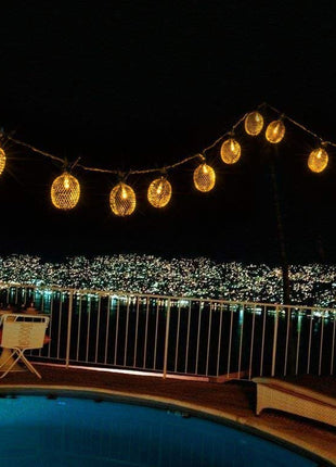 Dekorative Lichterkette 4M mit 20 Golden Förmchen Ananas mit LEDs, Warm Licht, Batteriebetrieben