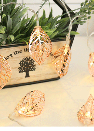 Lichterkette 4M mit 20 kupferfarbenen Metallblättern, Warm Licht, Batteriebetrieb