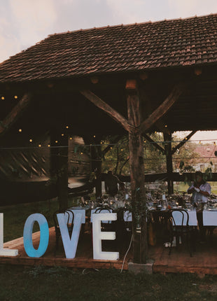 LOVE RGB 81 cm Beleuchtete volumetrische Buchstaben mit Fernbedienung