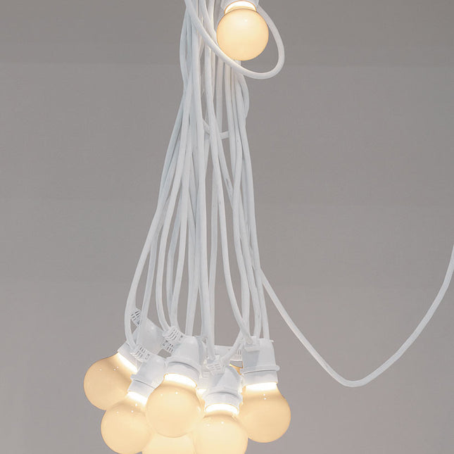 Lichterkette 5M mit 10 Mattweiß LED-Birnen A60, E27, 3W, Kunststoff, Dimmbar, Weißes Kabel, Verbindbar 330M, für Außen