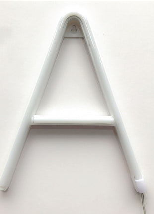 Beleuchtete Buchstaben Alphabet LED Neon, Kunststoff, mit Batterien und USB