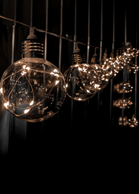 Lichterkette 5M mit 20 Kugeln mit Mini-LEDs, Durchsichtig Kabel, Warm Licht, Verbindbar 25M für Außen