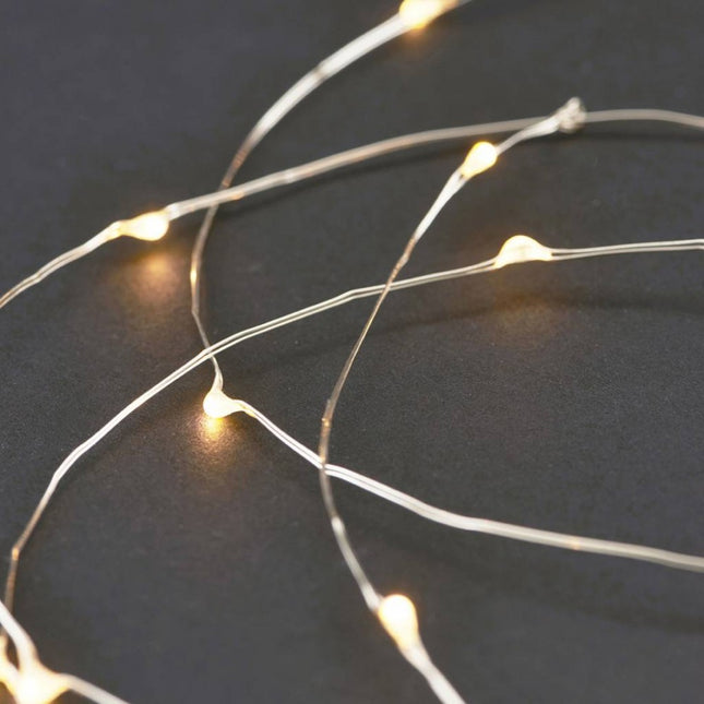 Silberdraht Lichterkette 5M mit 50 Mini-LEDs, 10 Haken und Batteriebetrieb