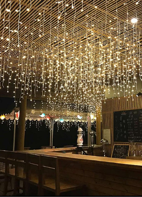 Lichtervorhang 3M × 1M mit 300 LEDs, Weißes Kabel, Warm Licht, Verbindbar 15M, für Außen