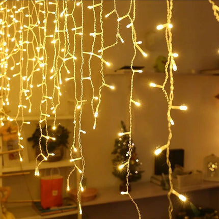 Eiszapfen Schneeflocke Fenster Vorhang 4M x 0.6M mit 96 LEDs, Durchsichtig Kabel, Warm Licht, Verbindbar 24M, für Außen