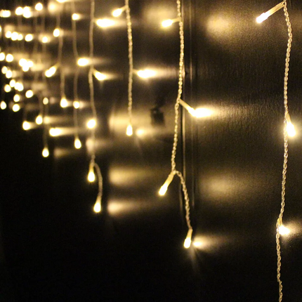 Lichtervorhang 5m mit 216 LEDs und 36 Aufhängeschnüre, Durchsichtig Kabel, Warm Licht, Verbindbar 40M, für Außen