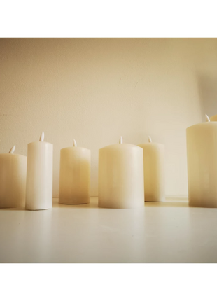 LED Kerze 5 x 15 cm Realistische Flamme mit Timerfunktion und Fernbedienung, Batteriebetrieben