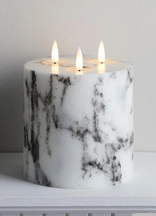 LED Marmor Kerze mit 3 Dochte, Realistische Flamme, Warm Licht, mit Batterien und Fernbedienung