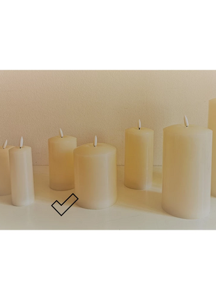 LED Kerze 7,5 x 17,5 cm Realistische Flamme mit Timerfunktion und Fernbedienung, Batteriebetrieben