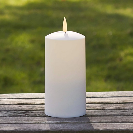 LED Kerze 7,5 x 17,5 cm Realistische Flamme mit Timerfunktion und Fernbedienung, Batteriebetrieben