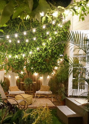 Lichterkette 10M mit 20 Matt LED-Lampen, Weißes Kabel, Natürliche Licht, Verbindbar 30M, für Außen