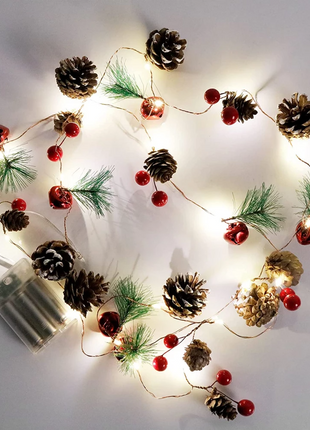 Lichterkette 2M mit 20 LEDs, mit roten Beeren, 6 Kugeln und Tannenzapfen, Warm Licht, Batteriebetrieben