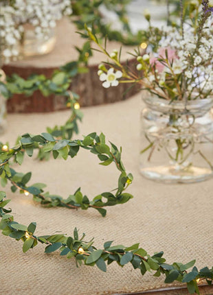 2M Buchsgirlande mit filigranen Blättern mit 20 Mini-LEDs, Warm Licht, Batteriebetrieben