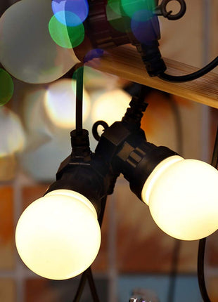 Lichterkette 15M mit 30 Matt LED-Lampen, mit Zeitschalter, Natürliches Licht, Verbindbar 30M, für Außen