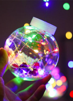 Lichtervorhang 3M mit 10 Große Kugeln mit Tannenbäumen darin, Silberkupfer Draht, Mehrfarbige Licht RGB, Verbindbar 15M, für Außen