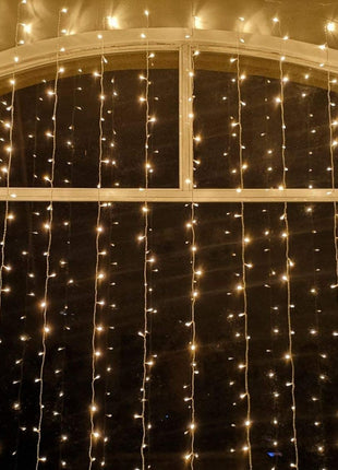 Lichtervorhang 3M × 3M mit 300 Premium-LEDs, Durchsichtig Kabel, Warm Licht, Verbindbar 15M, für Außen