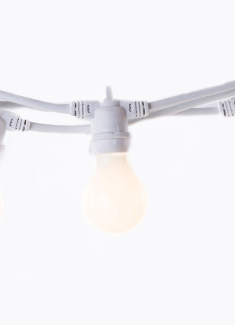 Kabel 15M mit 24 Fassungen E27, Weißes Kabel, Verbindbar max. 700W, für Außen