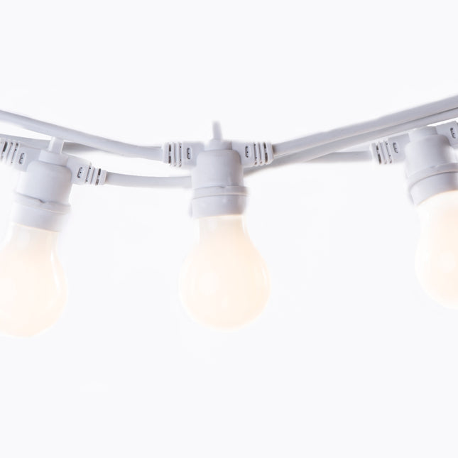 Kabel 15M mit 24 Fassungen E27, Weißes Kabel, Verbindbar max. 700W, für Außen