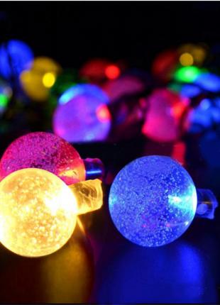 Bunte Solar Lichterkette 3M mit 20 Kugeln-LEDs mit Dunkelgrün Kabel, Warm Licht, für Außen