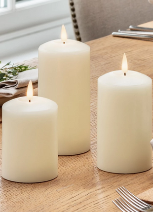 Set LED Kerzen 7.5 x 10 / 12.5 / 15 cm Realistische Flamme, Warm Licht, Batteriebetrieben