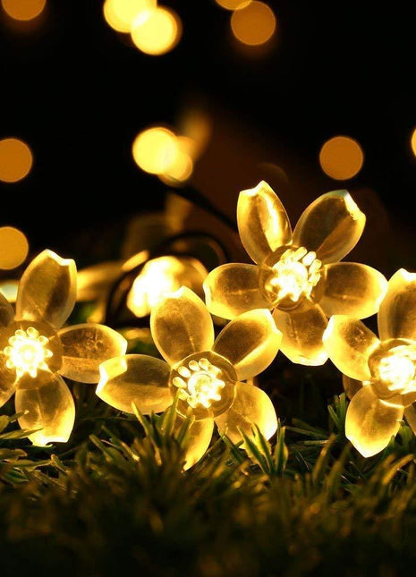 Solar Lichterkette 3M mit 20 Lotusblumen-LEDs, Dunkelgrün Kabel, Warm Licht, für Außen