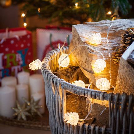 Dekorative Lichterkette 3,3M mit 20 Tannenzapfen mit LEDs, Warm Licht, Batteriebetrieben