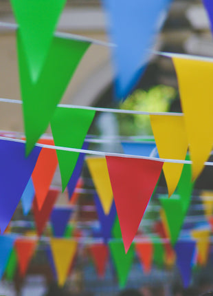 5M Wimpelkette mit 15 Stück mehrfarbige Stofffahnen, für Außen