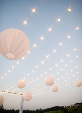 Lichterkette 5M mit 10 Mattweiß LED-Birnen A60, E27, 3W, Kunststoff, Dimmbar, Weißes Kabel, Verbindbar 330M, für Außen