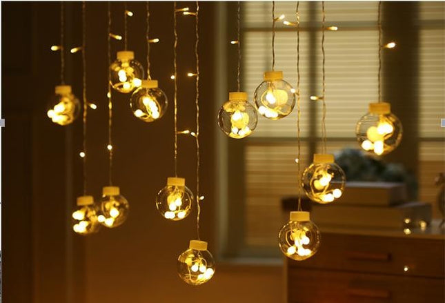 Dekorative Lichtervorhang 2,5M mit 12 Globen, 108 LEDs, Durchsichtig Kabel, Warm Licht, Verbindbar 12,5M für Außen