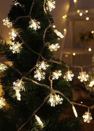 Dekorative Lichterkette 100M mit 800 Schneeflocken-LEDs, Durchsichtig Kabel, Strombetrieben, Warm Licht, Für Außen