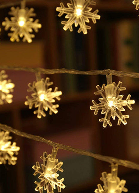 Dekorative Lichterkette 30M mit 300 Schneeflocken-LEDs, Durchsichtig Kabel, Strombetrieben, Warm Licht, Für Außen