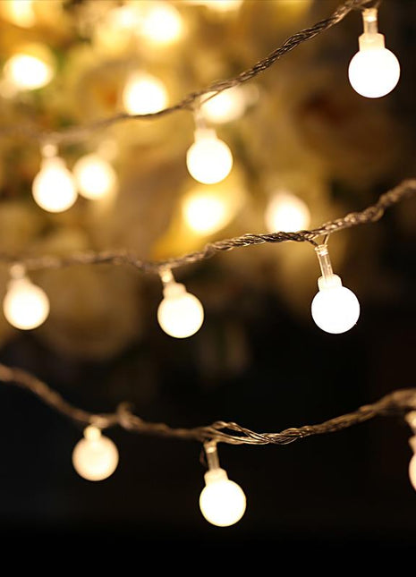 Lichterkette 4M mit 40 Kügelchen-LEDs, Durchsichtig Kabel, Warm Licht, Batteriebetrieb, für Außen