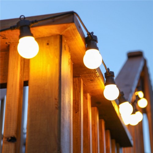 Lichterkette 10M mit 20 Matt LED-Lampen, Schwarzes Kabel, Sehr Warmes Licht, Verbindbar 30M, für Außen
