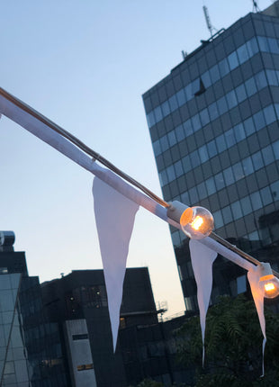 Lichterkette 5M mit 10 Speziellen Lampen-LEDs, Weißes Kabel, Warm Licht, Verbindbar 1000M, für Außen