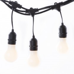 Lichterkette mit Pendel 10M mit 20 Mattweiß LED-Birnen, E27, 4W, Glas, Dimmbar, Schwarzes Kabel, Verbindbar 120M, für Außen